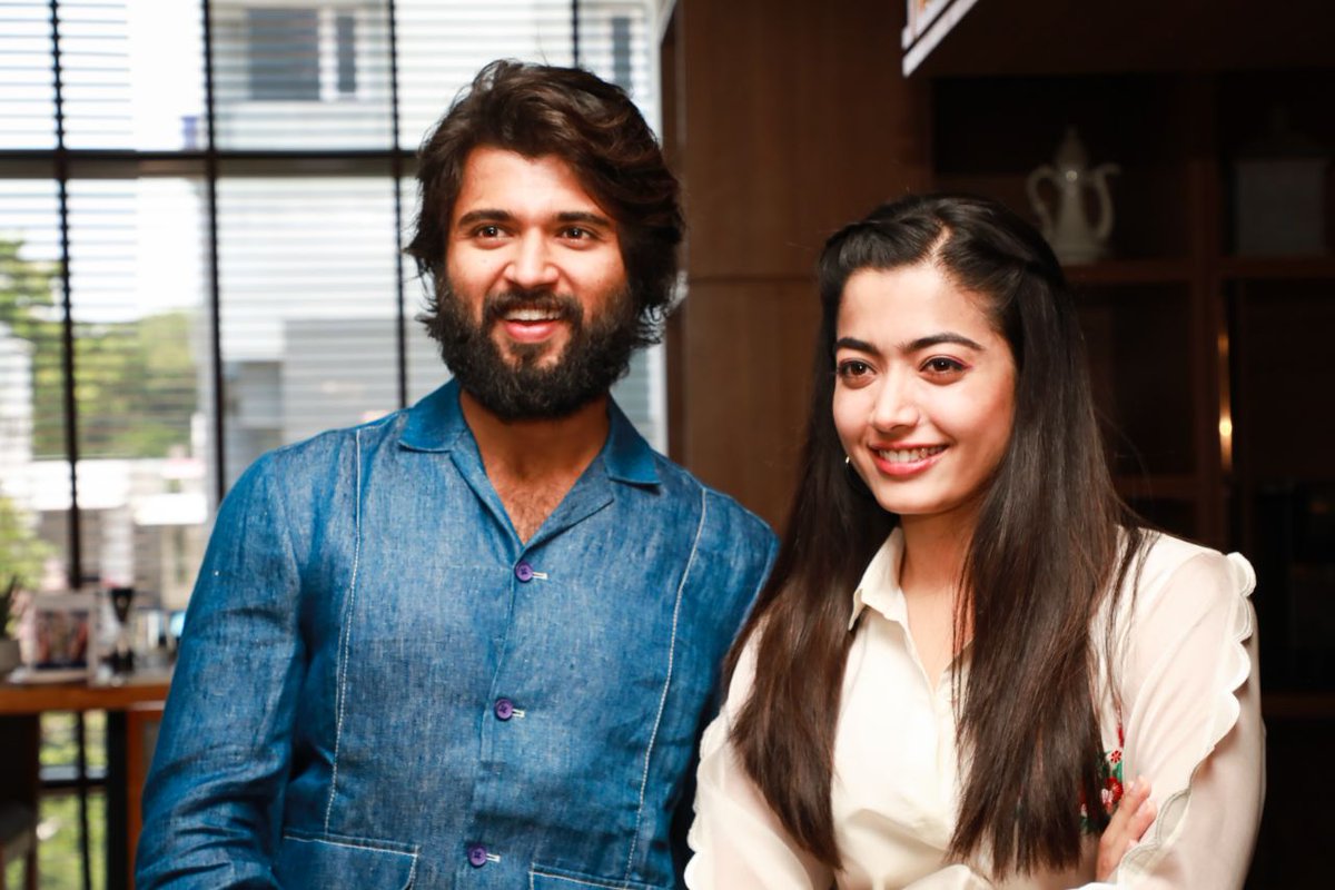 VDuhdOffl's tweet photo. #DearComrade press meet still

HD: https://t.co/9SB0UCInIF

#VijayDeverakonda #RashmikaMandanna https://t.co/A3K7meyhwM