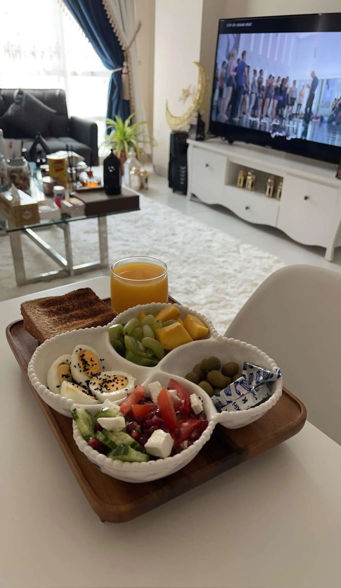 -

-

من أسباب الراحه والاطمئنان التماس. الاعذار للناس. وحسن الظن. بهم. فالحياة. قاسية. مع الجميع. 🤍||

#صباح_الخير ⛅️