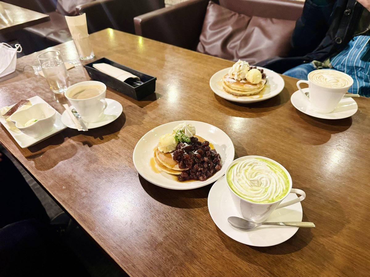 chynyyyyy's tweet photo. 伏見のCAFE/R(カフェアール)でモーニング☕️
名古屋名物小倉パンケーキ(セットドリンク付き)を注文してドリンクは抹茶ラテHOTにした🍵
実はお会計に関して一悶着あったけど、それはまた後日書きます📝
#CAFER #カフェアール #抹茶ラテHOT #名古屋名物小倉パンケーキ #小倉パンケーキ #伏見モーニング https://t.co/vh9KJKNDeG