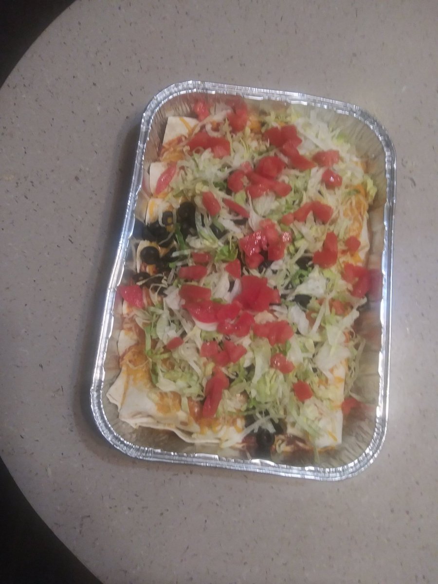HeidiJ67's tweet image. My hubby made the best enchiladas tonight. Almost had to extricate my face.. 😁😁