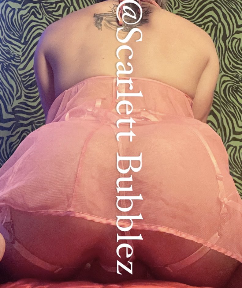 Who wants to pull my dress up!?!?