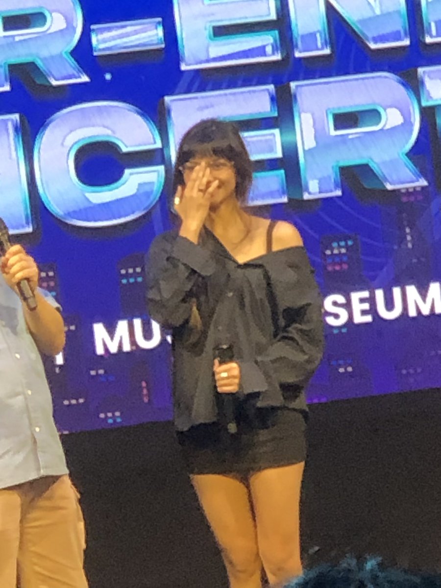 joolspersecond's tweet photo. low quality pics ni alexei

kung alam niyo lang gaano ako kaworried and nawawalan ng gana kasi i thought di na magpapakita ulit si alexei ☹️☹️ somehow mej makakahinga na nang maluwaggg

YEAR END CON WITH YGIG
#YGIGatSBTownYearEndConcert
#SBTown2024Concert 
#YGigs @ygig_official https://t.co/DFnQc1tqHZ