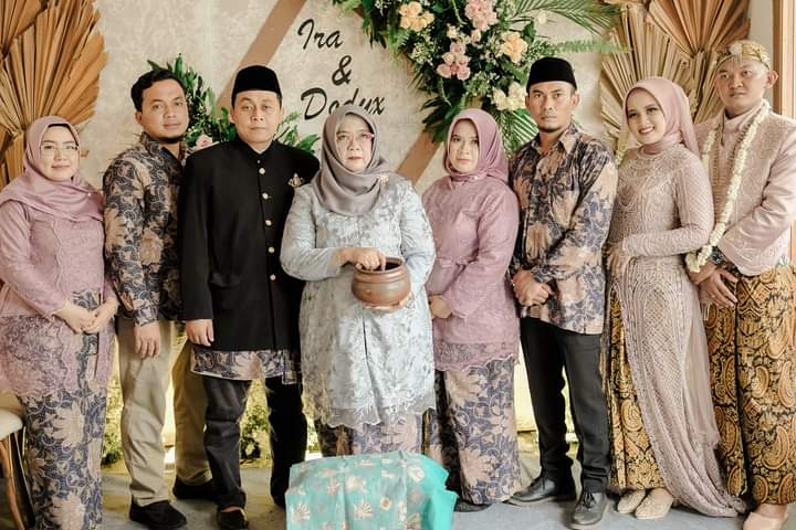 Keluarga Bapak Bain Pranoto