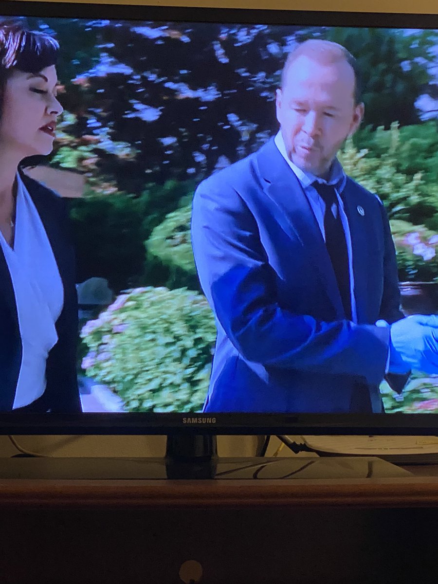 megspptc's tweet photo. @DonnieWahlberg If it’s on my tv one more time I gotta watch #BlueBloodsFinale #ThanksBlueBloods 🫡💙❤️ https://t.co/aploGnkIm3