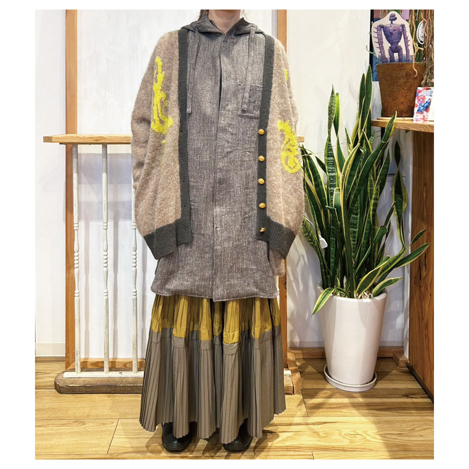 evoluir2002's tweet photo. 『LookLookbook』
□ outer_tiit tokyo : angel knit cardigan
□ skirt_GOZENCHU : Light up!! バイカラープリーツスカート
#evoluir
#金沢市 #静岡市
#tiittokyo
#ニットカーディガン
#カーディガン
#wool
#天使
#gozenchu
#プリーツスカート
#lightup
#fashion
#outfit https://t.co/vhjup9BN17