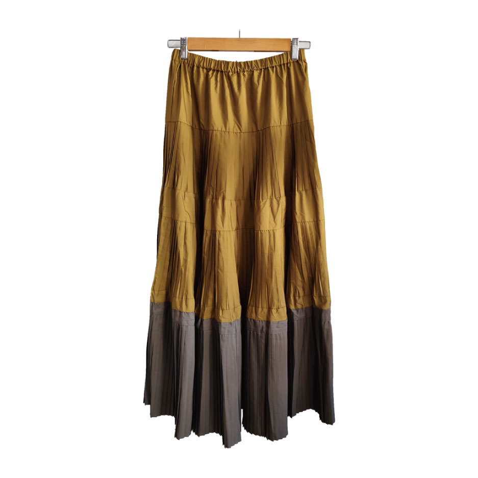 evoluir2002's tweet photo. 『LookLookbook』
□ outer_tiit tokyo : angel knit cardigan
□ skirt_GOZENCHU : Light up!! バイカラープリーツスカート
#evoluir
#金沢市 #静岡市
#tiittokyo
#ニットカーディガン
#カーディガン
#wool
#天使
#gozenchu
#プリーツスカート
#lightup
#fashion
#outfit https://t.co/vhjup9BN17