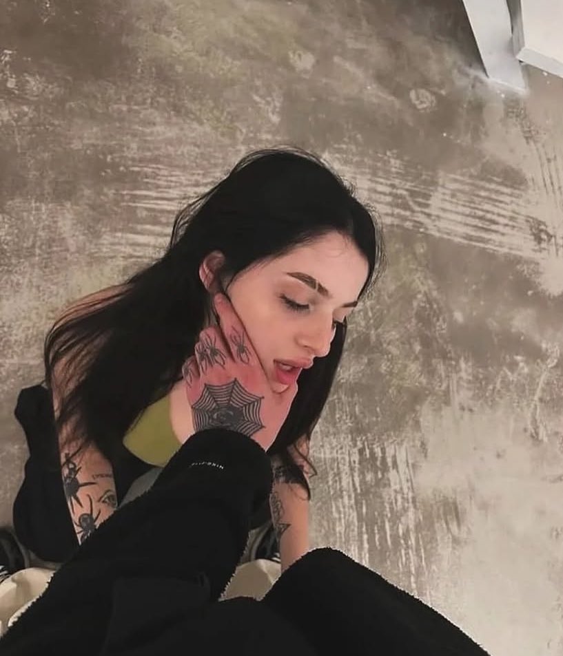 나태해서 뺨 맞고싶다.
공부안해 혼나고싶다.
목표달성을 위해 엉덩이 맞고싶다.
규칙적인 삶을 위해 보고하고 싶다.
복종이 우선이다.
너말이다 너!
생활관리 시작하자.
only 성인
line.me/ti/p/InZdlK8JBO
#생활관리 #채벌 #스팽 #sm #회초리 #광주