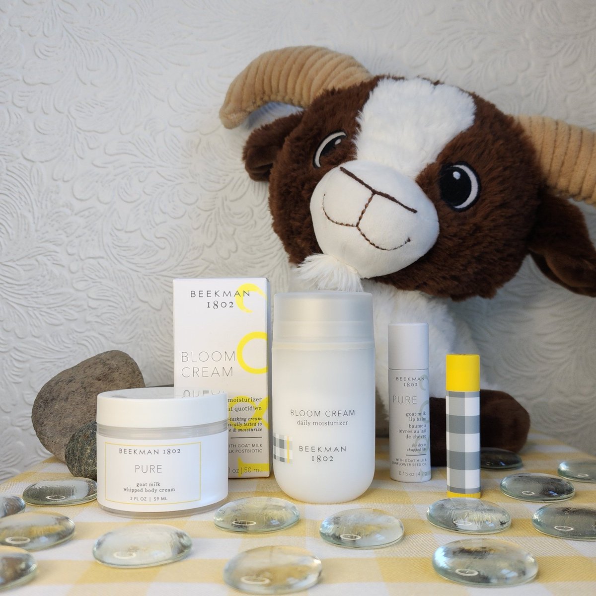 SaraR08's tweet photo. Give the gift of Beekman 1802 this Christmas! It's effective and AMAZING for sensitive skin! Better yet? It's 20% off with coupon code: sararose0820

https://t.co/U72AQha76w

#GiftGuide #Christmas2024 #SensitiveSkin #Skincare https://t.co/6uyRt7V5yM