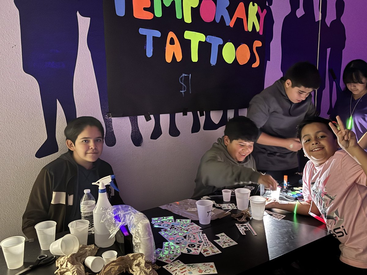 STorres_SES's tweet photo. Serna TSA’s Mother Son dance was a success thanks to our wonderful students. @ESerna_PK8 https://t.co/HzrY5Tkltv