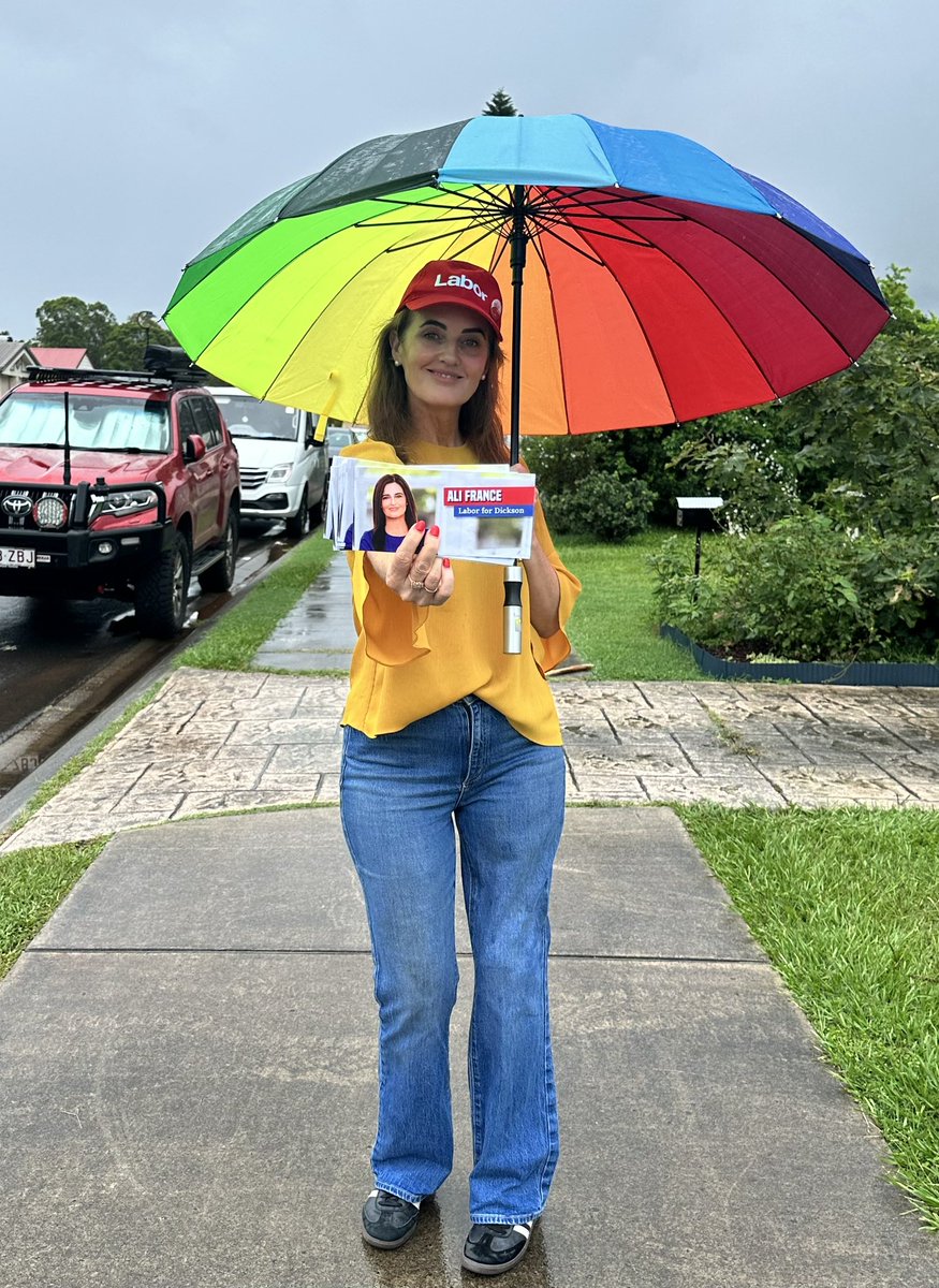 It’s been bucketing down in #Dickson today, but we still got out in it to door knock. 

We can win this! #auspol
