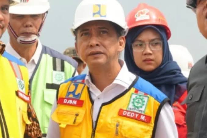 Dedy Mandarsyah ST, MT merupakan Kepala Balai Pelaksanaan Jalan Nasional (BPJN) Kalimantan Barat