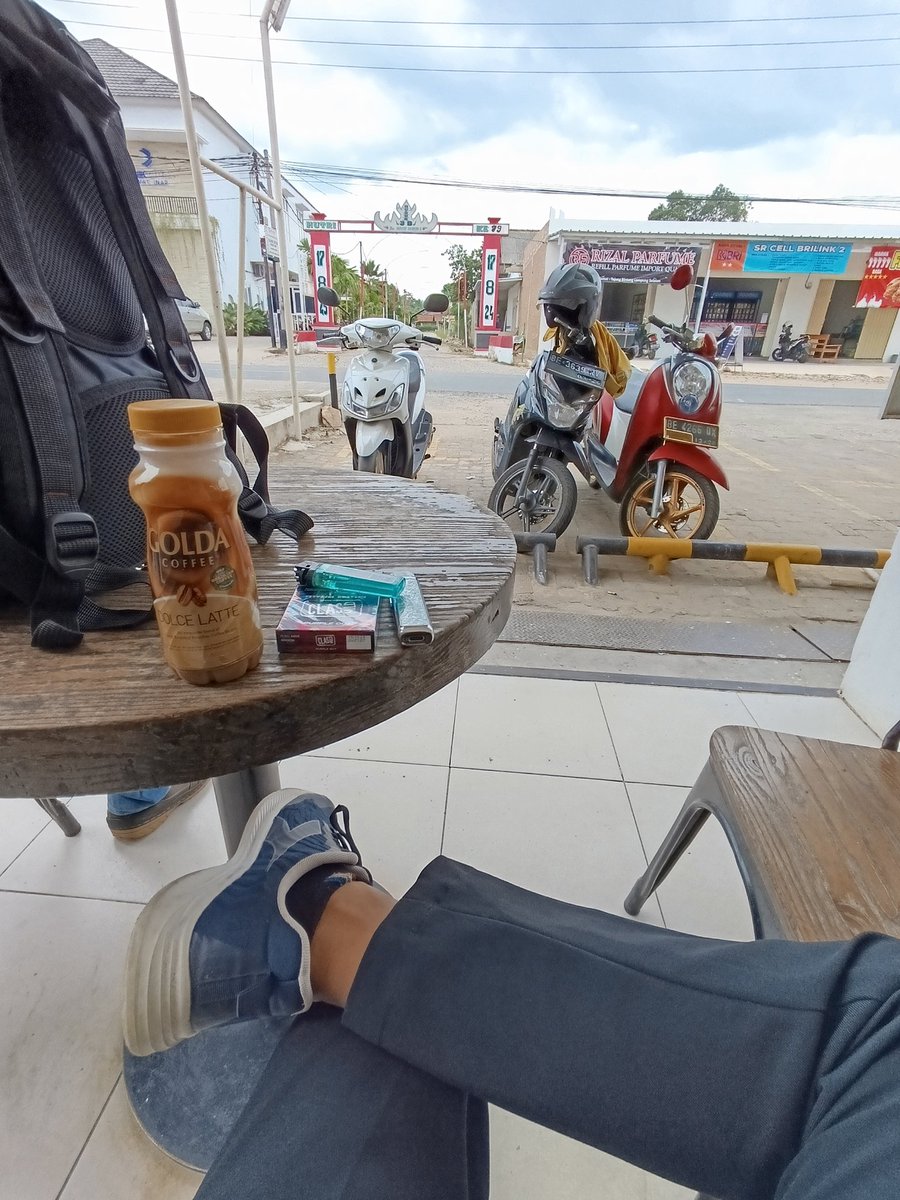 luthfirizaldi's tweet photo. Ngene men ngejar dunyo https://t.co/9OshxvG1mU