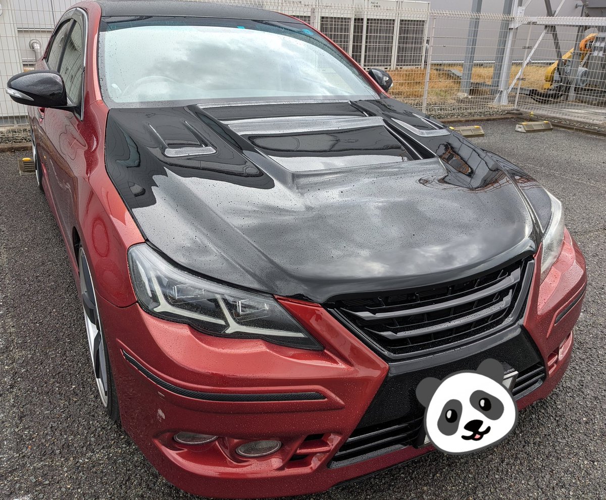 shuu5777002934's tweet image. エアロボンネット装着♪
かっけぇす👍️
#マークX
#BRASH