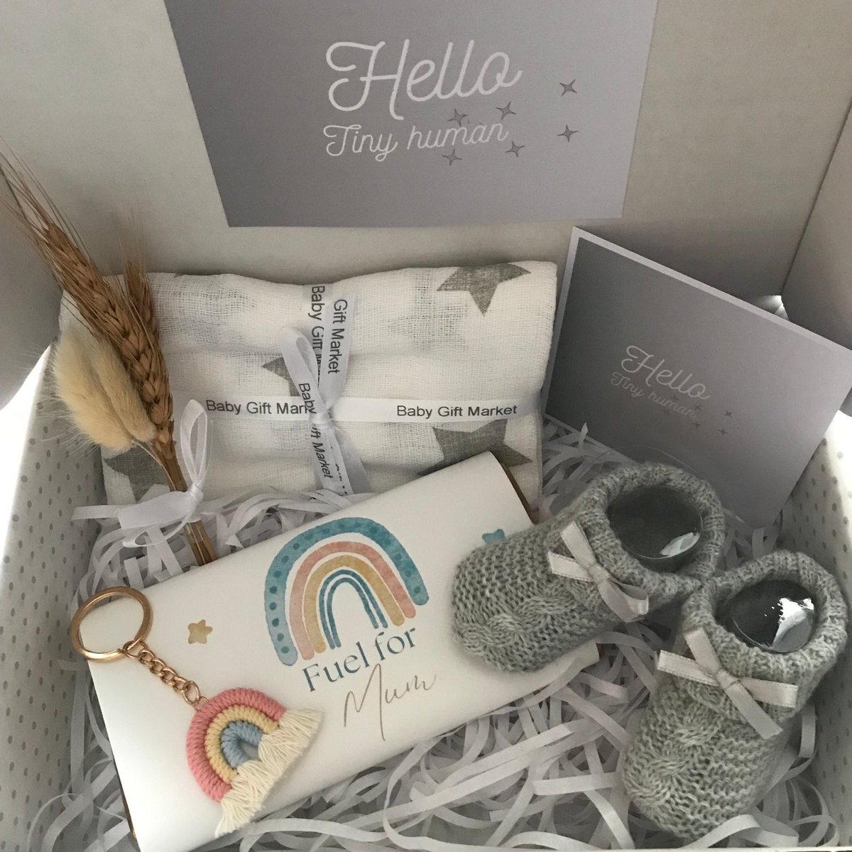 Babygiftmarket's tweet photo. Hello Tiny Human- Baby Gift - Baby shower gift π€πΆπ» https://t.co/ZHGakFknDb #Craftbizpart #UKGiftam #UKGifthour https://t.co/S82Orqyaa2