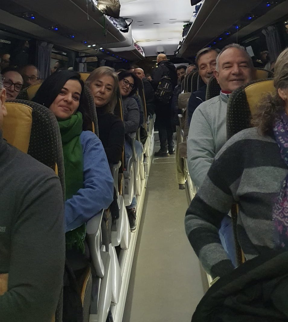 CSIFExtremadura's tweet photo. En marcha la delegación extremeña que viaja a Madrid para manifestarse a favor de la continuidad de Muface en una concentración organizada por @CSIFnacional 
#MufaceNoSeToca https://t.co/3koplge5Dt