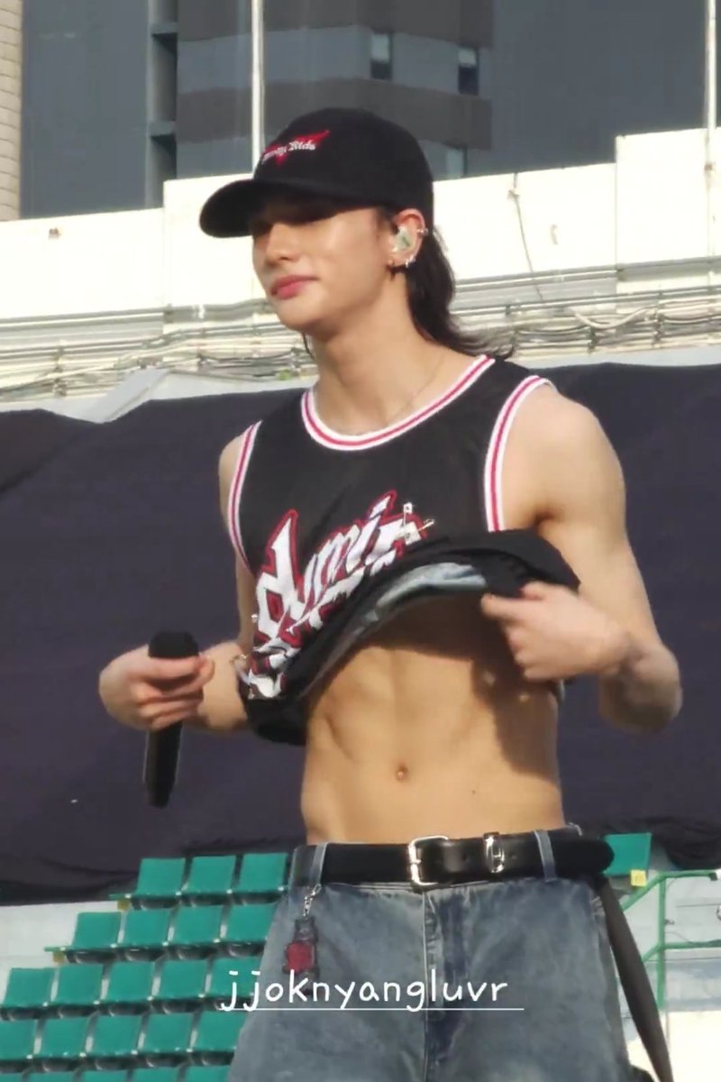 내가 뭘 보고있는거냐