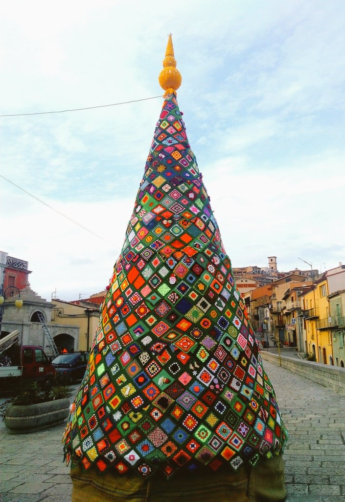 Six meter high Christmas tree, Trivento, Italy, made with 1,300 donated crochet squares #WomensArt