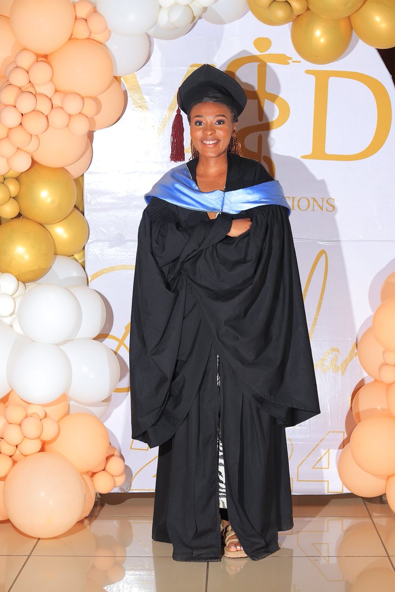 _gtasha's tweet image. Congratulations siz 🎉🎉
#newest doctor in town 🩶🩶