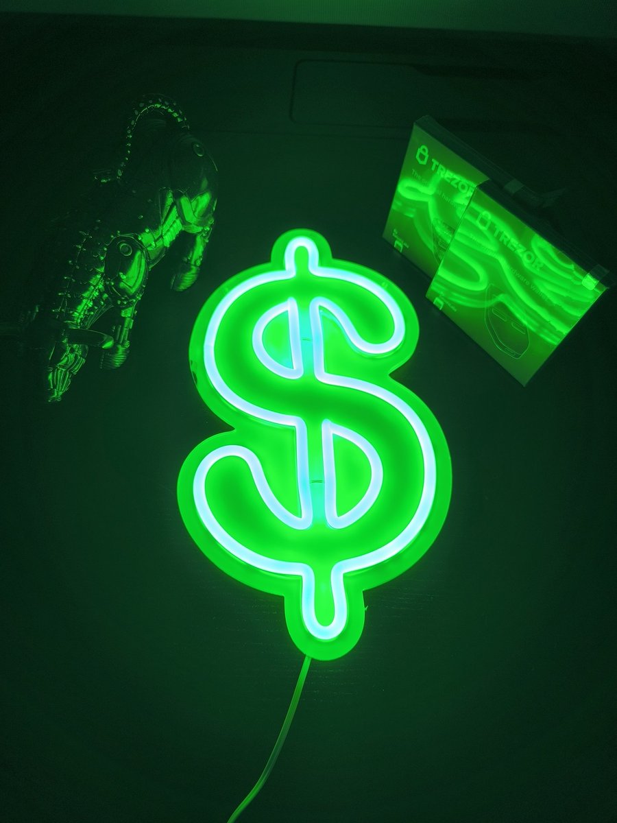 C_Capitalist's tweet image. Xmas #Giveaway #week3
🎁 2 Trezor hardware wallet κάθε βδομάδα για όλο το Δεκέμβριο!
Προχωράμε δυνατά για 3η συνεχόμενη εβδομάδα!
Προϋποθέσεις, τα γνωστά:
❤️Like 
🔃 Retweet 
▶️ Subscribe youtube.com/@cryptocapital… 
(Follow &amp;amp; tag a friend θα εκτιμηθούν 🙂)
LFG 🚀