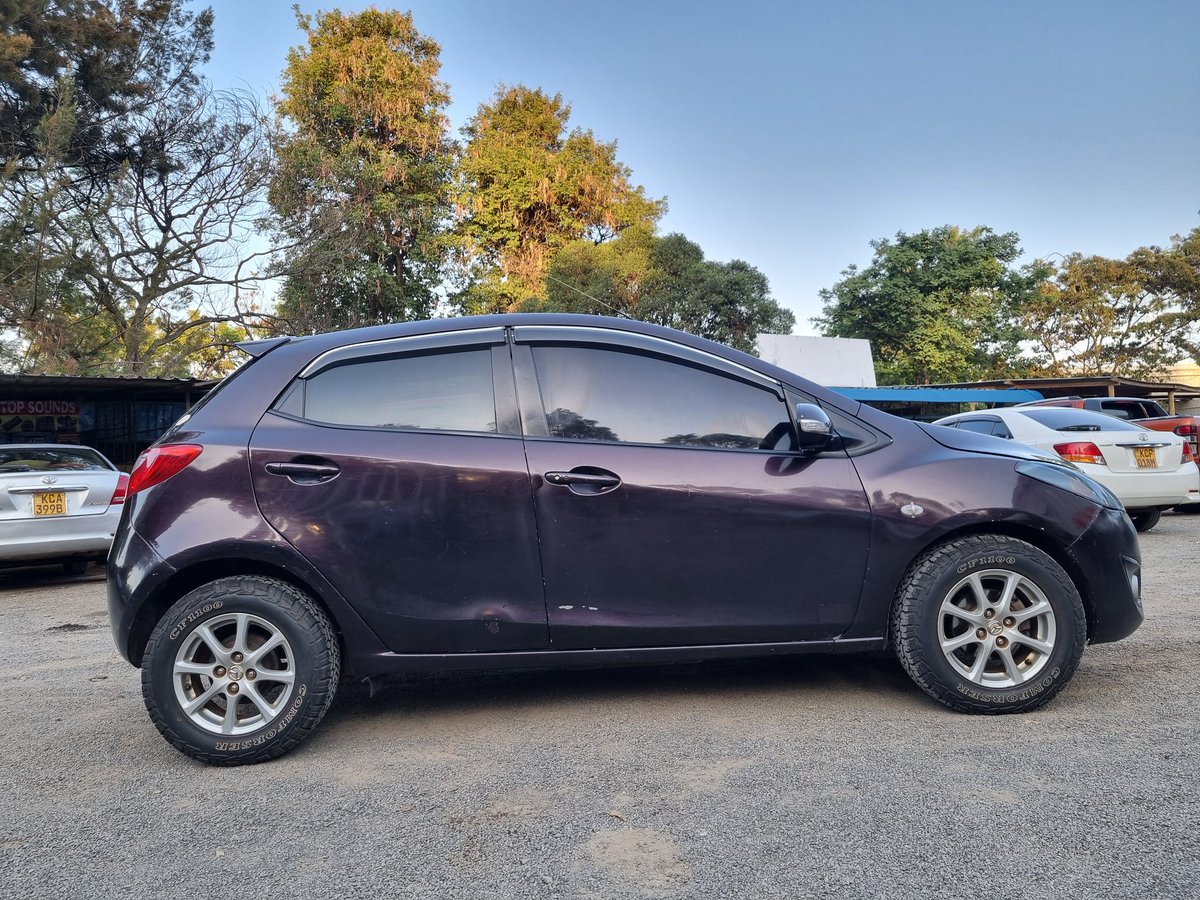 SirKenneth_'s tweet image. 🔥Quick 💥Sale 🔥

MAZDA DEMIO 
YOM : 2012
1290cc
SKYACTIV i-Stop 
Android Radio 
Automatic  
Key Start
14" Alloy Rims 
Asking : Ksh. 499,000/- Negotiable 

Enquiries : ☎️0724345550☎️
Kenneth 

#MasculinitySarurday  #BlackNovember #ProudlyKenyan  #KasongoDelivers #DecemberDeals