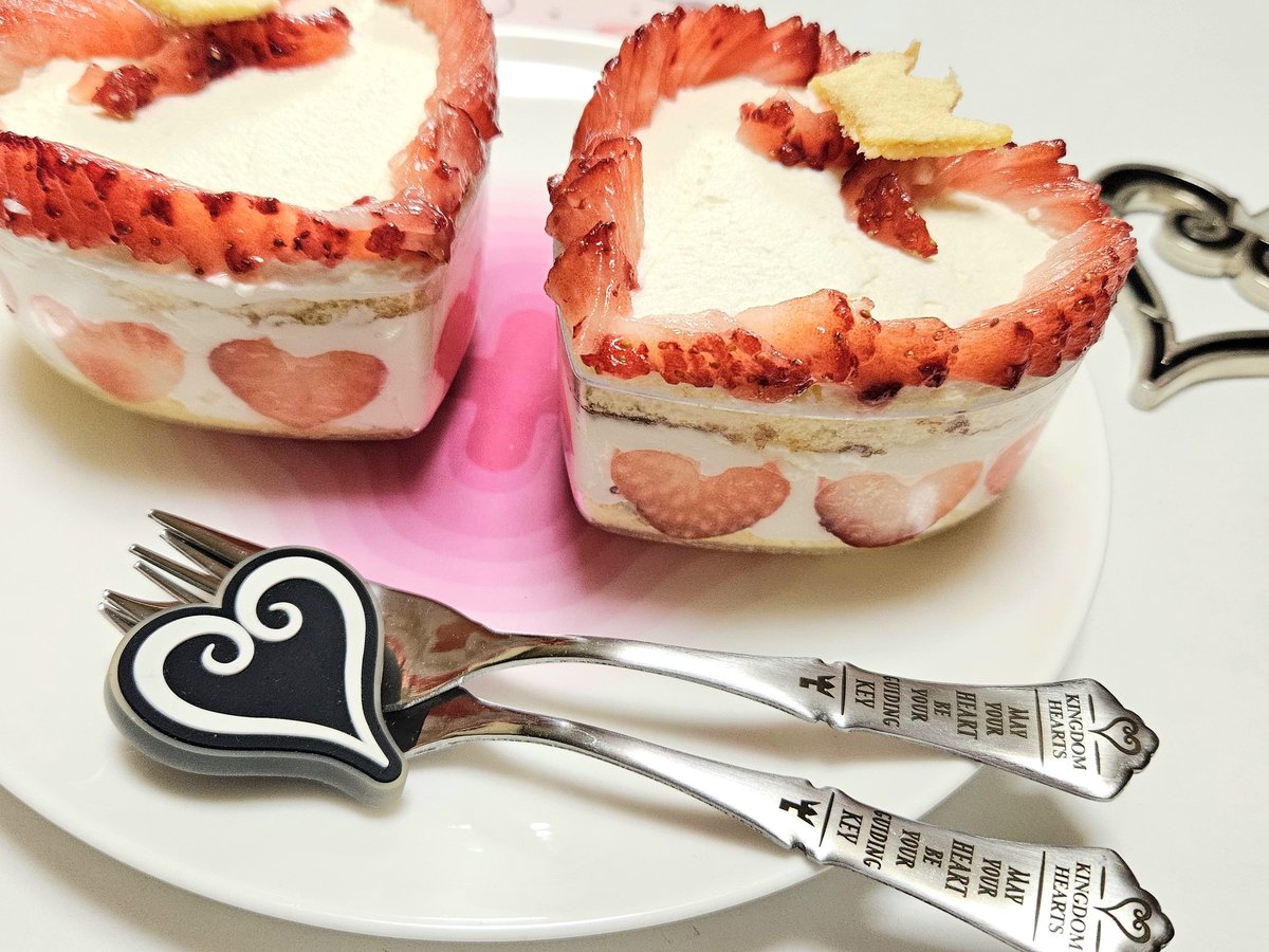 rote_punkt's tweet photo. ♡KH heart cupcakes♡ #KH料理 https://t.co/Hg0gxO9h2r