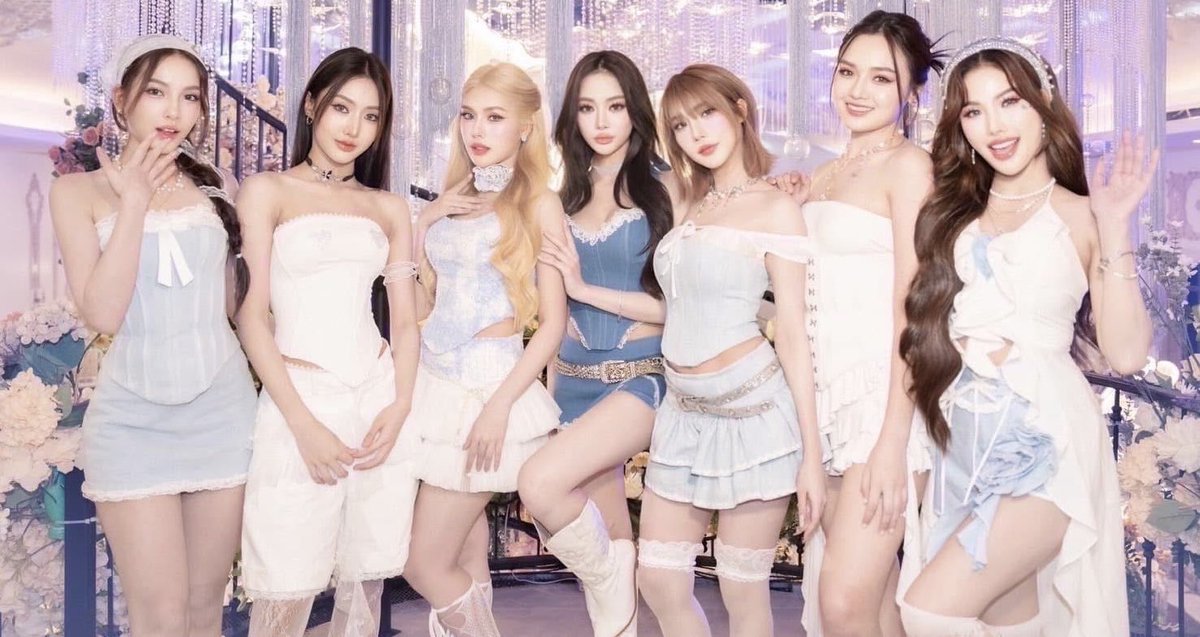 Tamchai789's tweet photo. ตื่นเต้น
#stepkamp #ด้อมส้มหล่น #odaisy_official
#stephanieodaisy #STEPHANIE #ก๋อมแก๋มณัฐวิกาญจณ์ #odaisy #TPOP
#TDAYMusicPlayground #TDAY_MPG #SEARCHSTUDIO https://t.co/Jr5ZKEGUxN