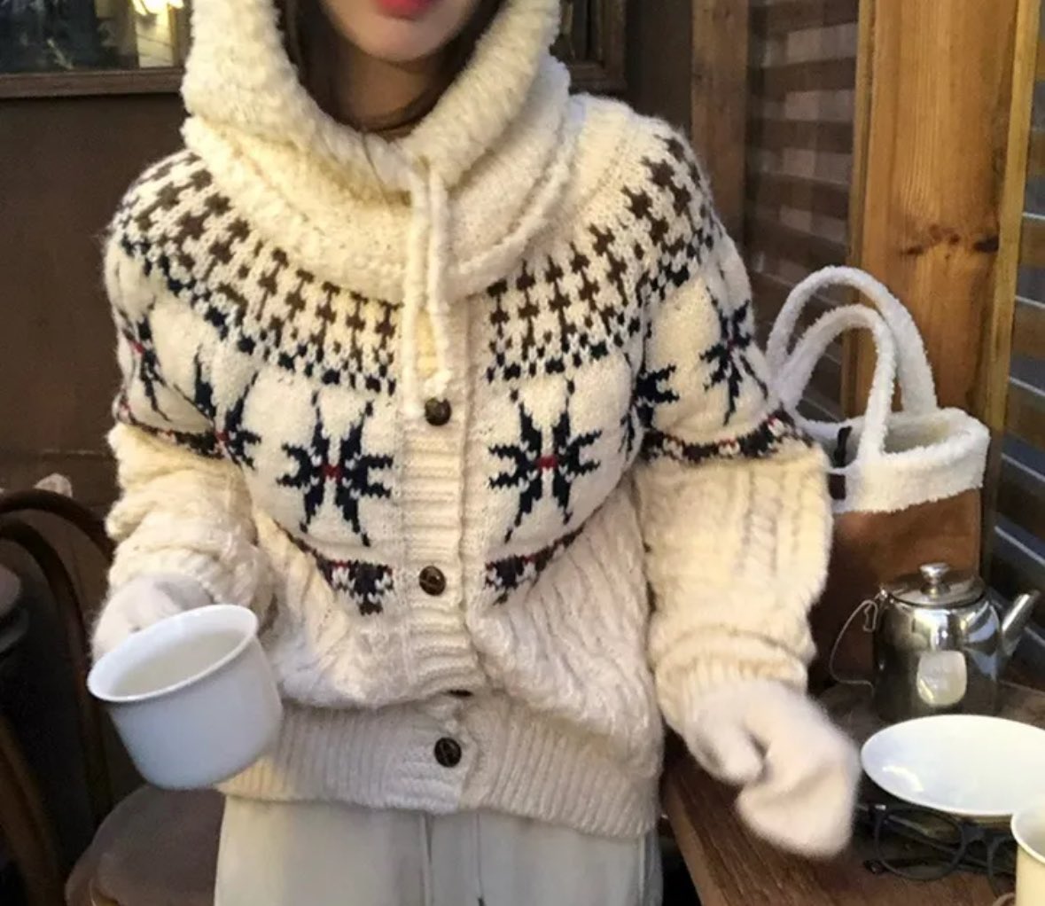 mayrosemari514's tweet photo. *링크에서 수익 발생 시 일정 수수료를 제공받습니다

연말 분위기 필수템❕ 노르딕 니트 하나쯤 장만하실 시간이 됐습니다 . . .
포근한 노르딕 패턴 추천템 타래 ⬇️ https://t.co/8B0jcil5YZ