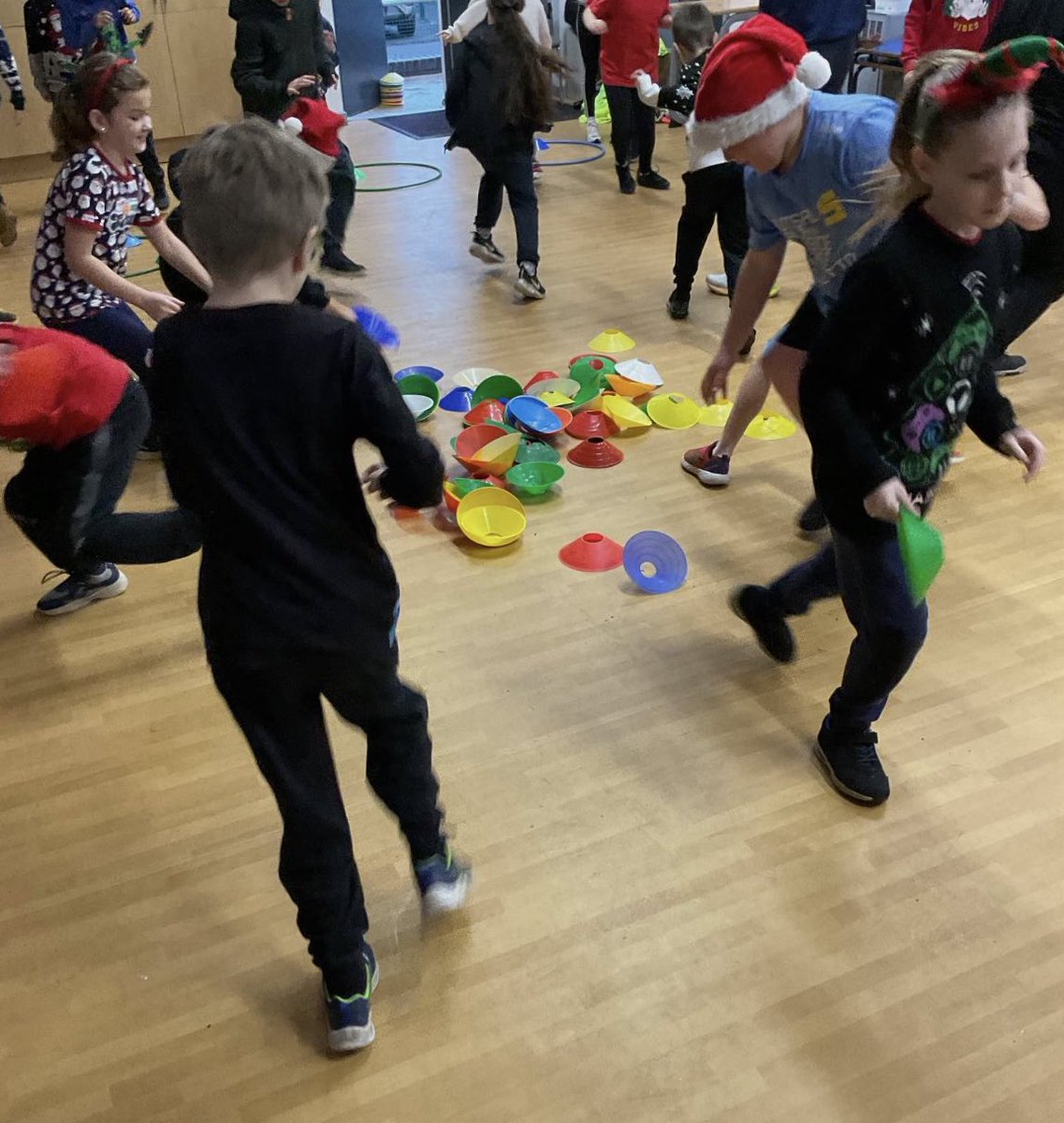 GosbertonAcad's tweet image. It was chaotic. It was hectic. It was so much fun. 
Our Santa run became our Santa Shuttle Run as the weather got in the way but the learners had so much fun.#BeingActive #AllTogether #FunAndFestive