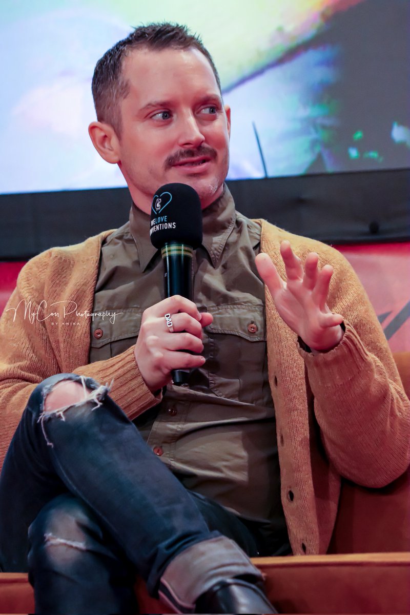 myconphoto's tweet photo. Elijah Wood
German Film Comic Con
Dortmund, Germany
#lotr #GermanComicCon #elijahwood #frodo #frodobaggins #conventionphotography https://t.co/UhezKWATQr