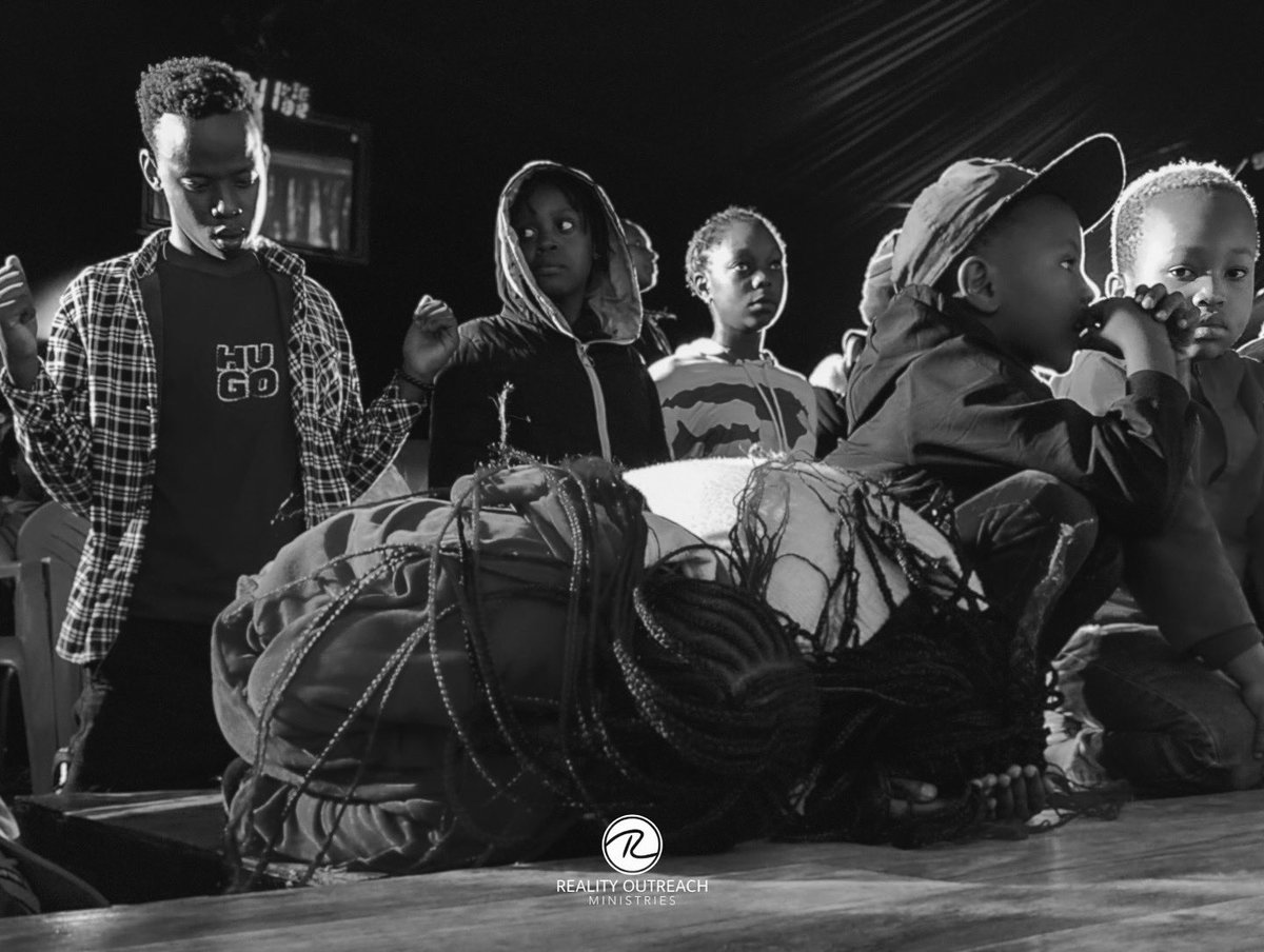HGHFEASTAFRICA's tweet photo. Great first night at Inkeepers Ministries.There are two more nights to experience HGHF Christmas Edition.
#ReachingTheNations #SoundsOfRevival
#OneProductionAtaTime #Outreach #RealityStrikes
#OneProductionAtaTime #JesusLovesYou
#TransformingLives
#Outreach #Communitylmpact https://t.co/l9kQJ92MK6
