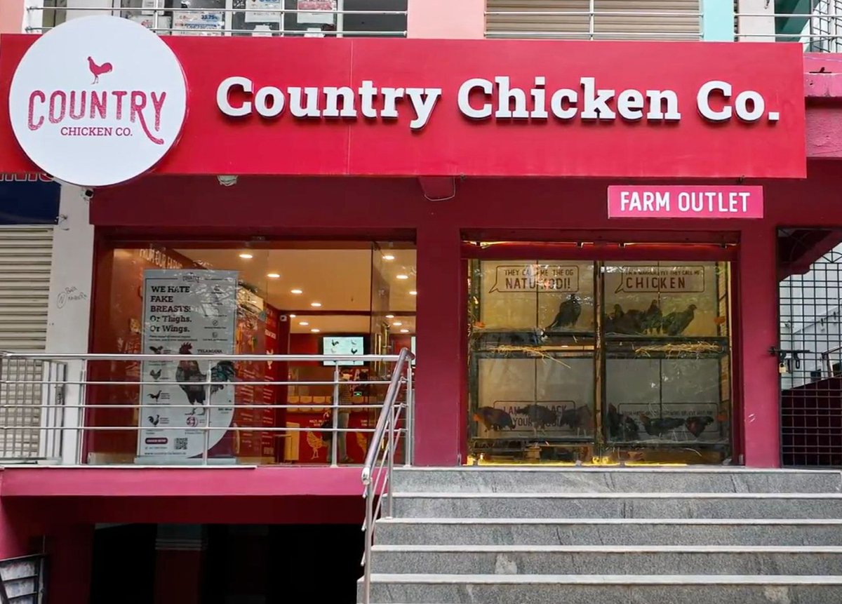 CCC_Ind's tweet photo. Dad said he knows the best place for Chicken🍗

The place: https://t.co/b0xFfbI2Bk