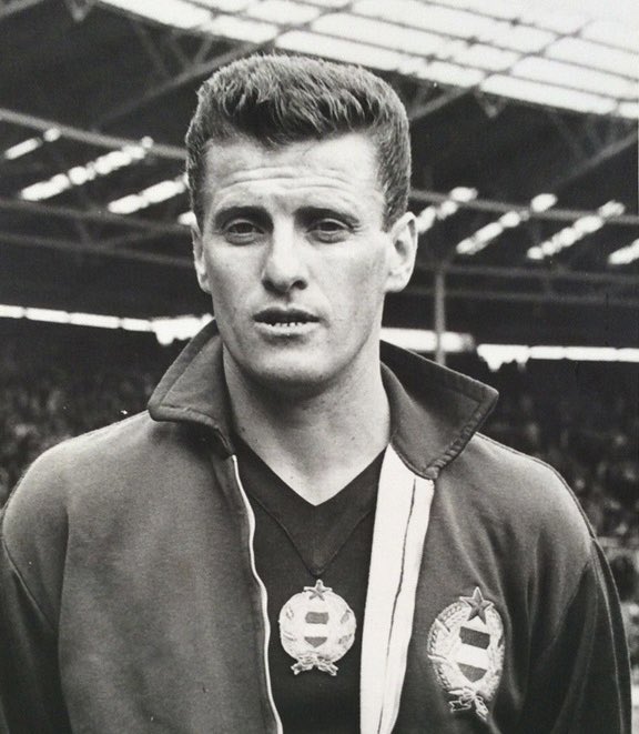 voltasport's tweet photo. 🙏🏻 9️⃣2️⃣ Ferenc #Sipos
92 años del nacimiento de la leyenda del MTK Hungária (actual MTK Budapest) en el que jugó de 1955 a 1964, también lo hizo en el Honvéd Budapest FC (1964/68), como internacional húngaro disputó 3 Mundiales; 1958, 1962 y 1966, además de la Eurocopa de 1964. https://t.co/5Gam8c5GVA