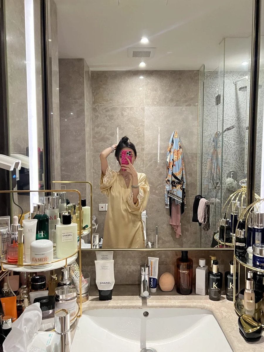 Enjoy every beauty moment that belongs to you