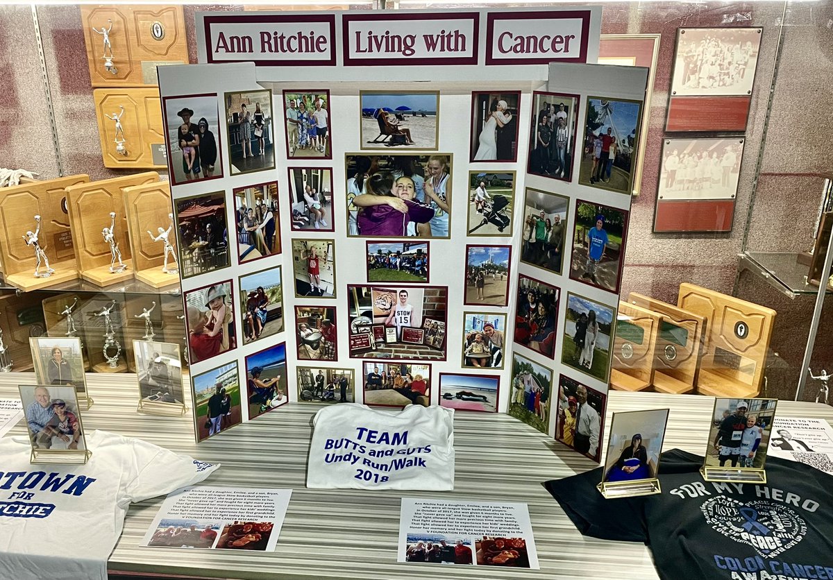 StowBoysHoops's tweet photo. Thanks to the Ritchie family for sharing Ann’s story with us as we raised money for the V Foundation for Cancer Research. Thanks to the Wadsworth Grizzly teams for honoring with us family and friends who have fought cancer.
#VFoundation
#NeverGiveUp https://t.co/LpBvkvueuq