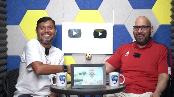 _BangFu's tweet photo. Kelar main bola tadi pagi, langsung menepati undangan hadir ke channel 1 mio subs 😬😬😬 https://t.co/clDPGgAL8K