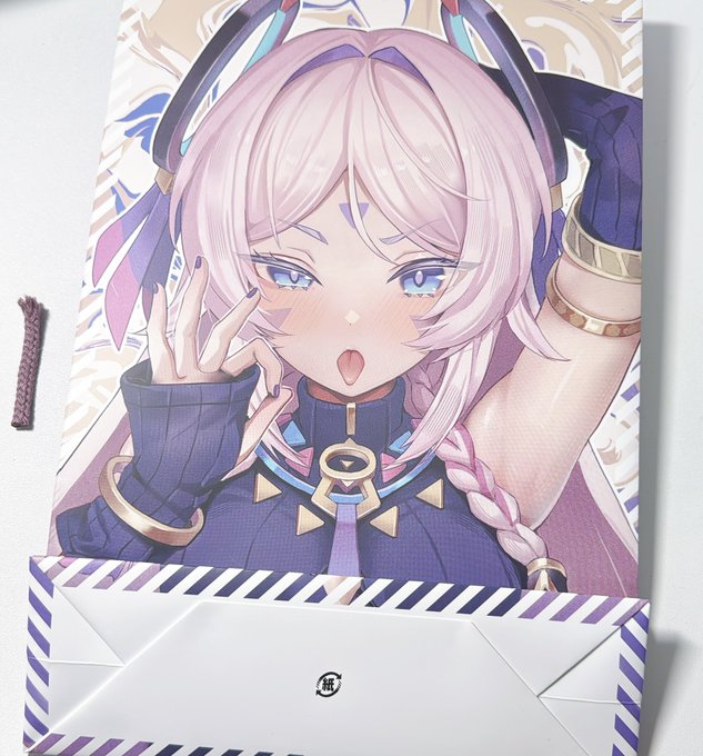 新刊セットの紙袋のサンプル届いた〜!
今回はマットな質感にしてみました。 