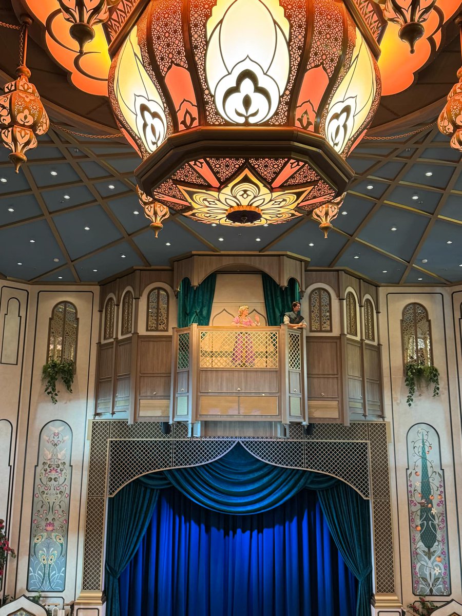 mainandmagic's tweet image. The atrium on the Disney Treasure is a beauty.

Let's set sail!

#DisneyTreasure #DisneyCruiseLine #DisneyCruise