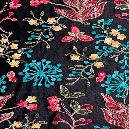 HitJem_Export's tweet image. Bringing the richness of velvet to life with mill print and foil work! 🖤 Perfect for fashion, home décor, and beyond. 🌟 Explore the possibilities today!
📞 WhatsApp us: +91 98986 64482
🌐 Visit: hitjemexport.com
#VelvetDesigns #FabricLove #TextileExcellence 💫