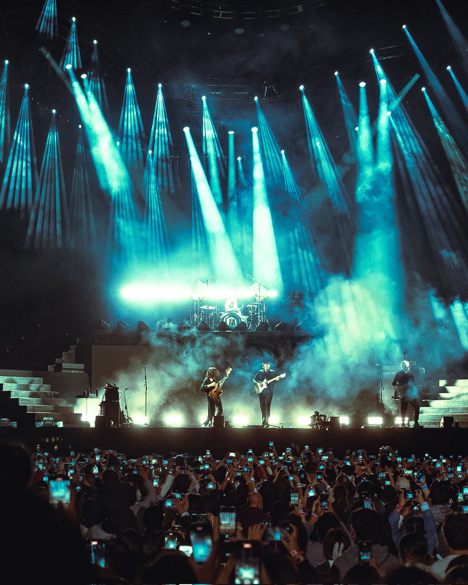 _MrIndie's tweet photo. Morat se presentó ante un Estadio GNP Seguros lleno en la primera de sus 3 mágicas noches en tierras mexas 🇲🇽🇨🇴❤️‍🔥

📸: @makerocha

#morat #cdmx #ConceryPhotography #concert #pop #colombia https://t.co/45ttJN00Q0