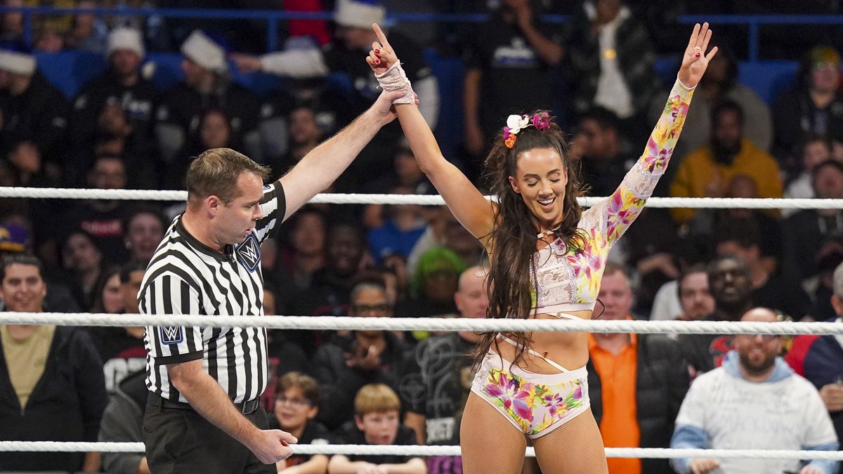 WWESEAsia's tweet image. Here’s your #SmackDown Recap

😤 @CodyRhodes and @FightOwensFight brawl ahead of #SNME 
🏆 @ImChelseaGreen and @MiaYim are heading to the Women's #USTitle Final
😱 #TheBloodline assault LA Knight

FULL RESULT: wwe.com/shows/smackdow…