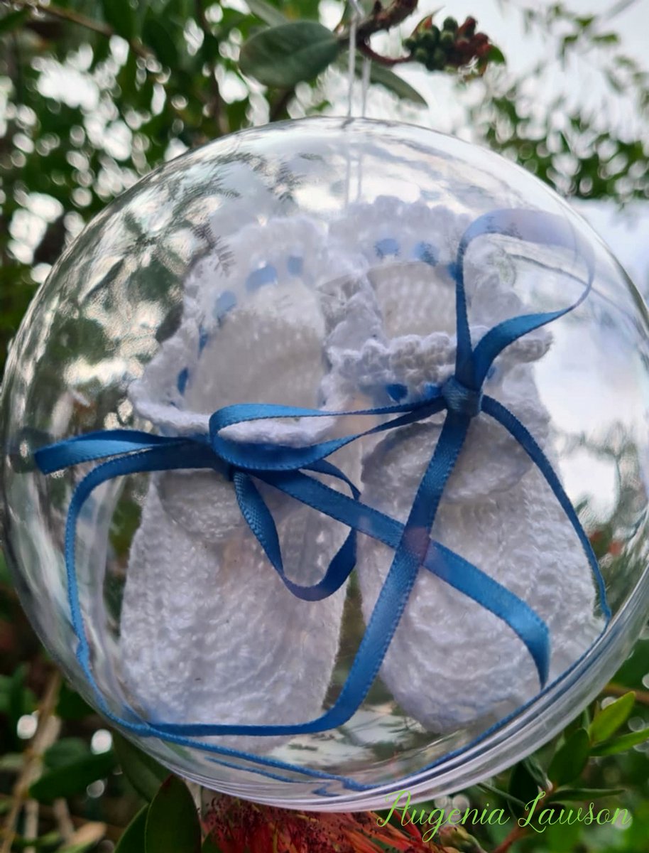 craftcove's tweet photo. Thread crochet booties in a bauble

Great heirloom, for christmas or any other occasion

https://t.co/XLQvjGEr6w https://t.co/XN2B70Jc6E