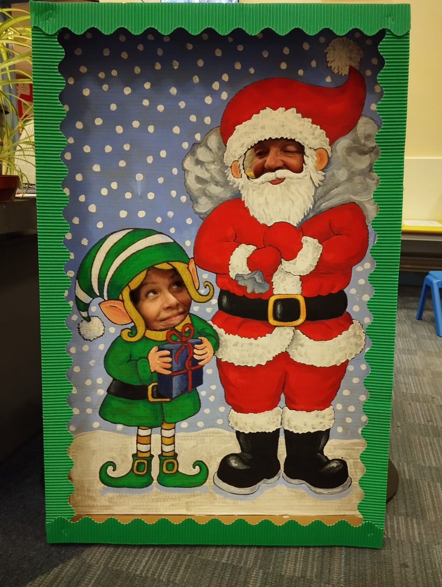 lincslibraries's tweet photo. Jenny at #LongSuttonLibrary has created this fabulous festive photo board that she's modelling here with library user Daisy.
If you want to come along and have your photo taken (just like manager Tarina and staff member Sue!), then it will be in the library until Christmas Eve. https://t.co/sMCBh2UDpw