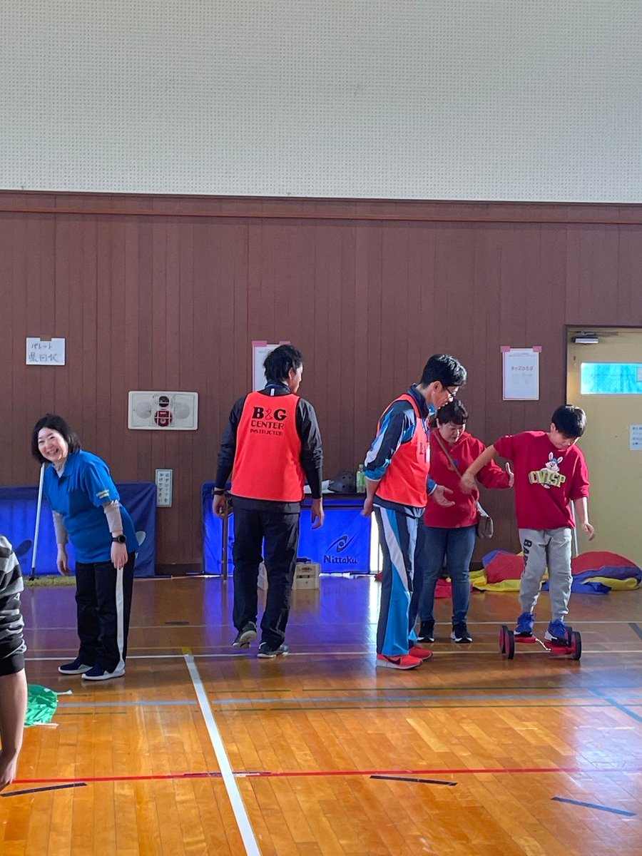 bg_koho's tweet photo. 明日15日もやります！「B&amp;Gスポレクチャレンジフェスタ」@穴水町B&amp;G海洋センター
9時半オープン14時まで！
ふわふや遊具やスポーツ体験など、天気が悪いからこそ子供達は走り回って遊びたいはずです！是非気軽に遊びに来てくださいね😊
@anamizu_town https://t.co/FUKZ9dK972