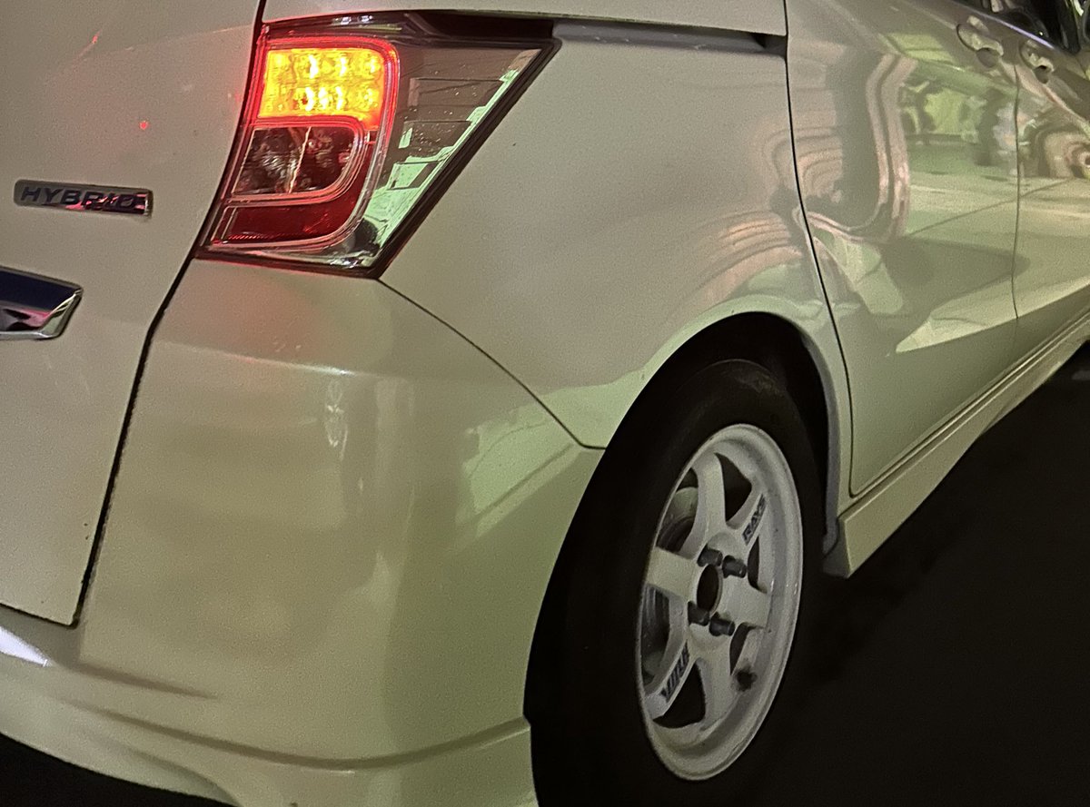 nao1880's tweet photo. コペン購入してから、
全然乗らなくなってしまったフリード🚗³₃
拗ねてバッテリーあがっちゃってたから、
充電して洗車してあげた(*^^*) https://t.co/LAgxzbfRHL