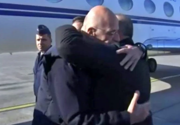 Epicrotus's tweet image. Ποιοι έκαναν μεγαλύτερη ζημιά στην Ελλάδα; Οι Γερμανοί σε 3 χρόνια ή οι Τούρκοι σε 370; Γιατί σε βλέπω κάθε φορά να ωρύεσαι κατά του ναζισμού αλλά να γλωσσοφιλιέσαι με τους Τούρκους