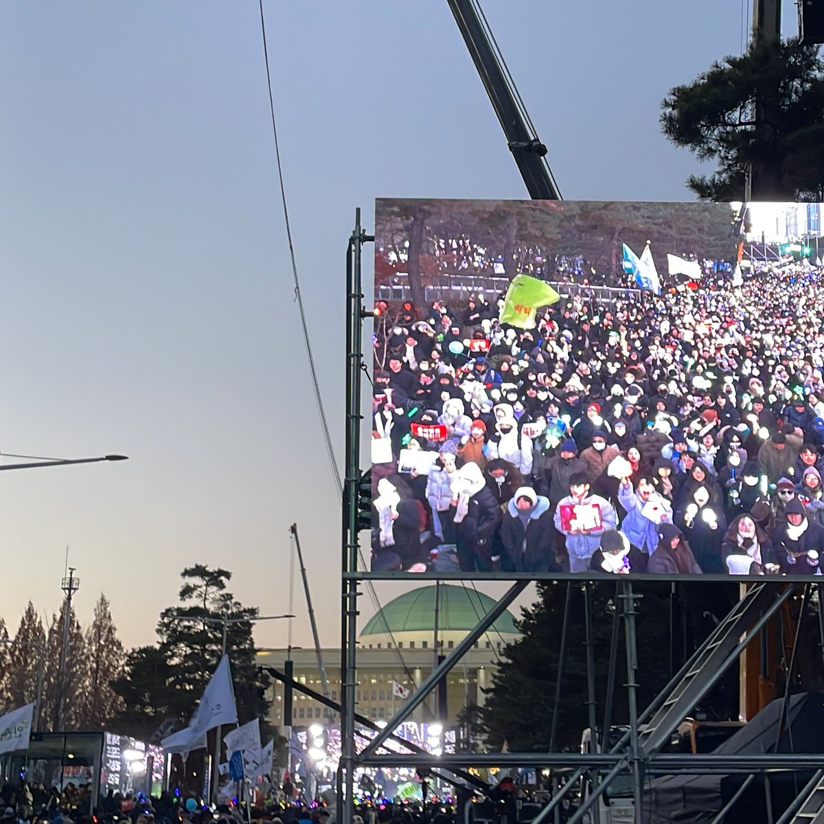 봄이 오는 중🕯️