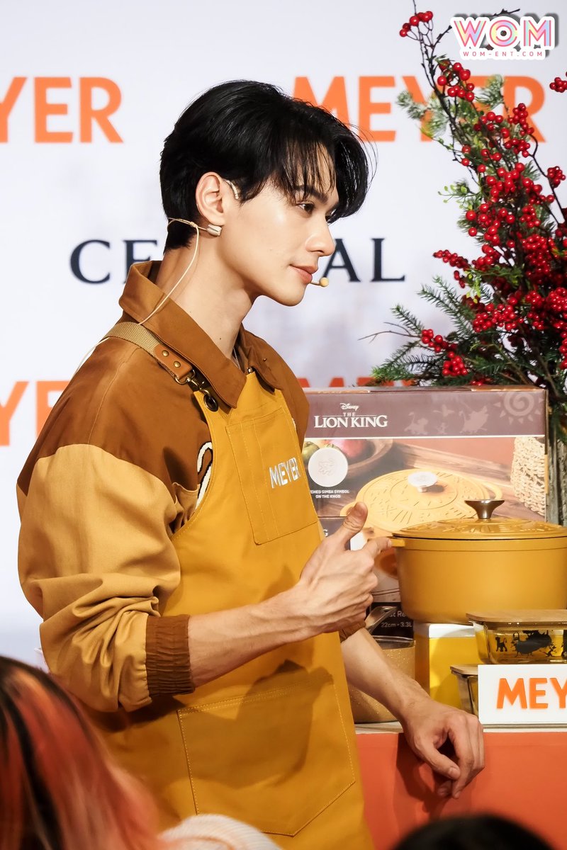 WOMENTERTAIN's tweet photo. “ เก่ง-หฤษฎ์ ” ร่วมงานเปิดตัวเครื่องครัว ‘MEYER Disney The Lion King Collection’ ครั้งแรกในประเทศไทย ที่ได้แรงบันดาลใจมาจากภาพยนตร์ระดับโลก Mufasa : The Lion King 2024

#MEYERxKeng
#KengHarit
#MeyerxCentral #MeyerLionKingCookware 
#LionKingKitchen #MEYERTHELIONKING
#MEYERTHAI #MEYERCOOKWARE
#MeyerThailand #MEYER
