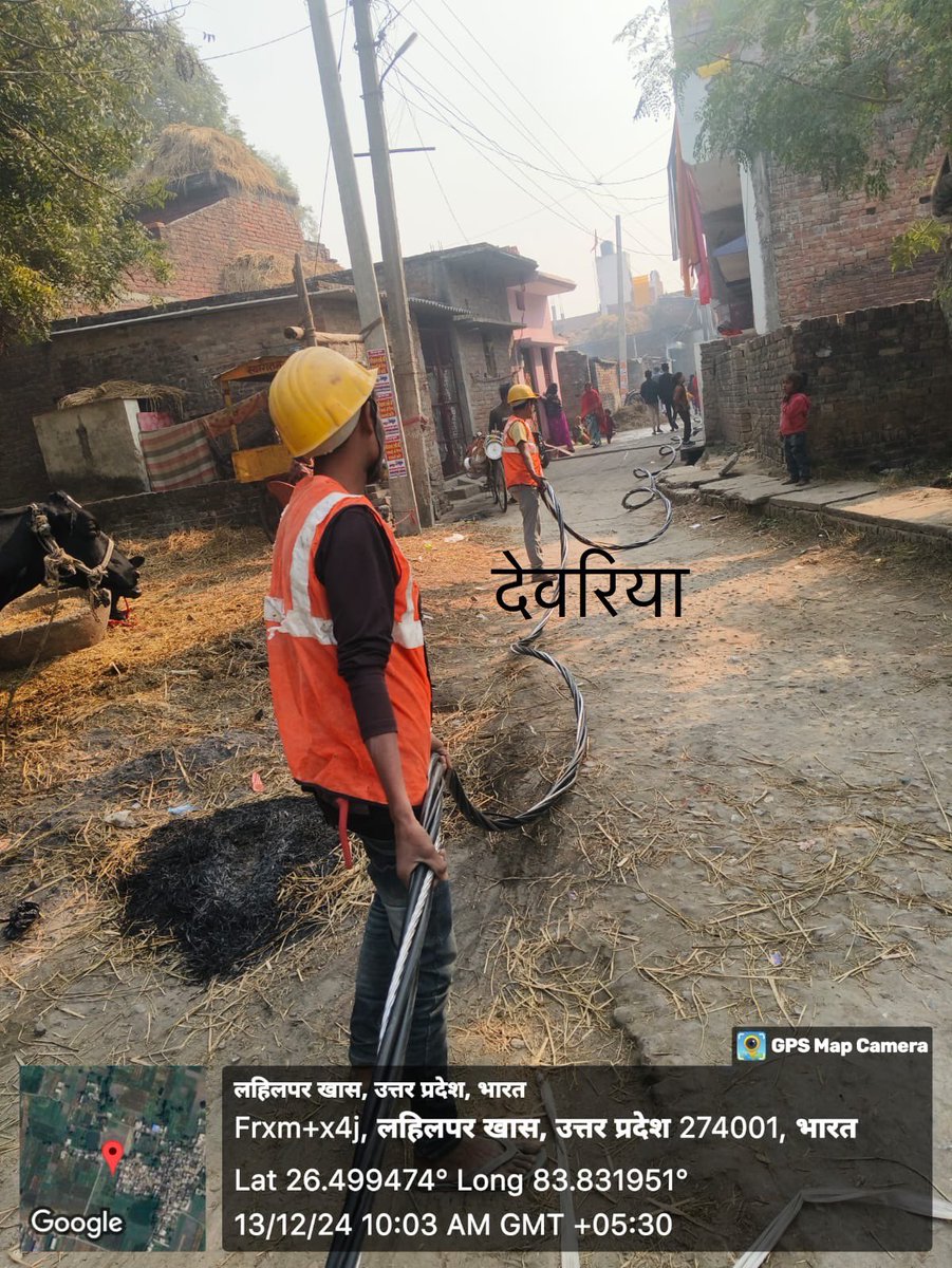 aksharmaBharat's tweet photo. पूरे प्रदेश में बिजली के पुराने और जर्जर तारों को बदलने का कार्य युद्धस्तर पर किया जा रहा है।
जनपद आगरा, देवरिया, गाजियाबाद एवं हाथरस में कराए जा रहे सुधार कार्य के कुछ दृश्य..
@UPPCLLKO
#NayeBharatKaNayaUP
#GoodGovernance
#HumaraUP #VikasExpress #PoweringUP
#UPEnergyReforms #EnergyForAll
#RuralElectrification #SustainableUP