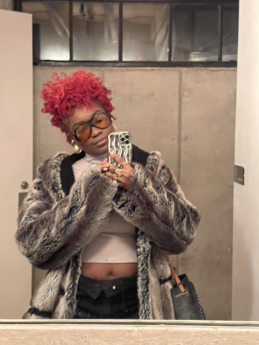 _arabena's tweet image. I’ve just been having so much fun lately with the wardrobe. It’s been so refreshing.