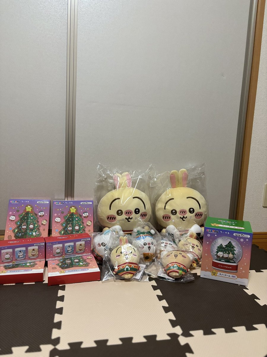 PlqUg's tweet photo. はじめて一番くじで大人買いした
今年のクリスマスは安く済んだ☺️

被りは交換とか転売するもんなんやろか... https://t.co/3nmFnmAYyv